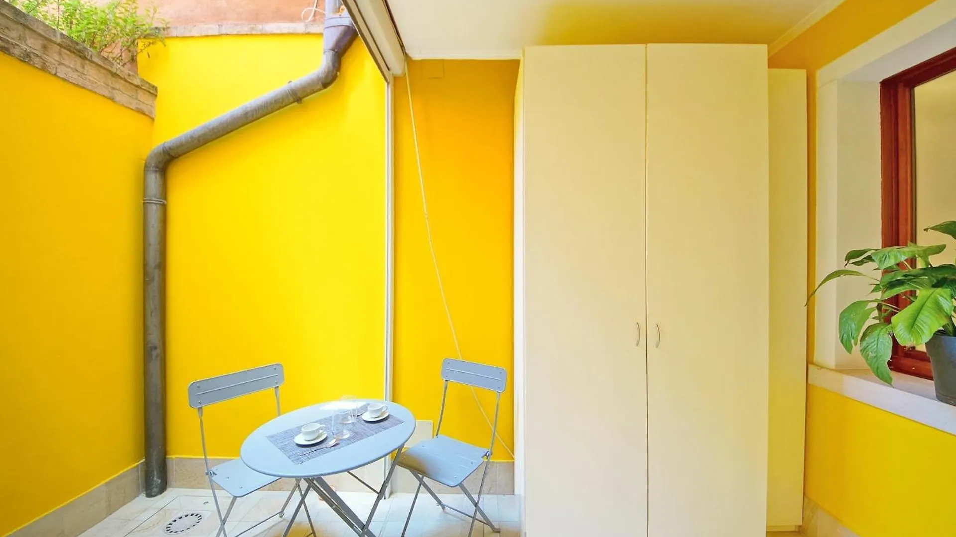 Dolcevita Apartments N 519 Biennale contacts