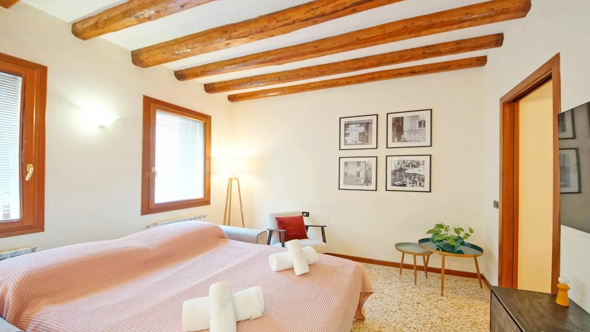 Dolcevita Apartments N 519 Biennale Venice 0*,  Italy